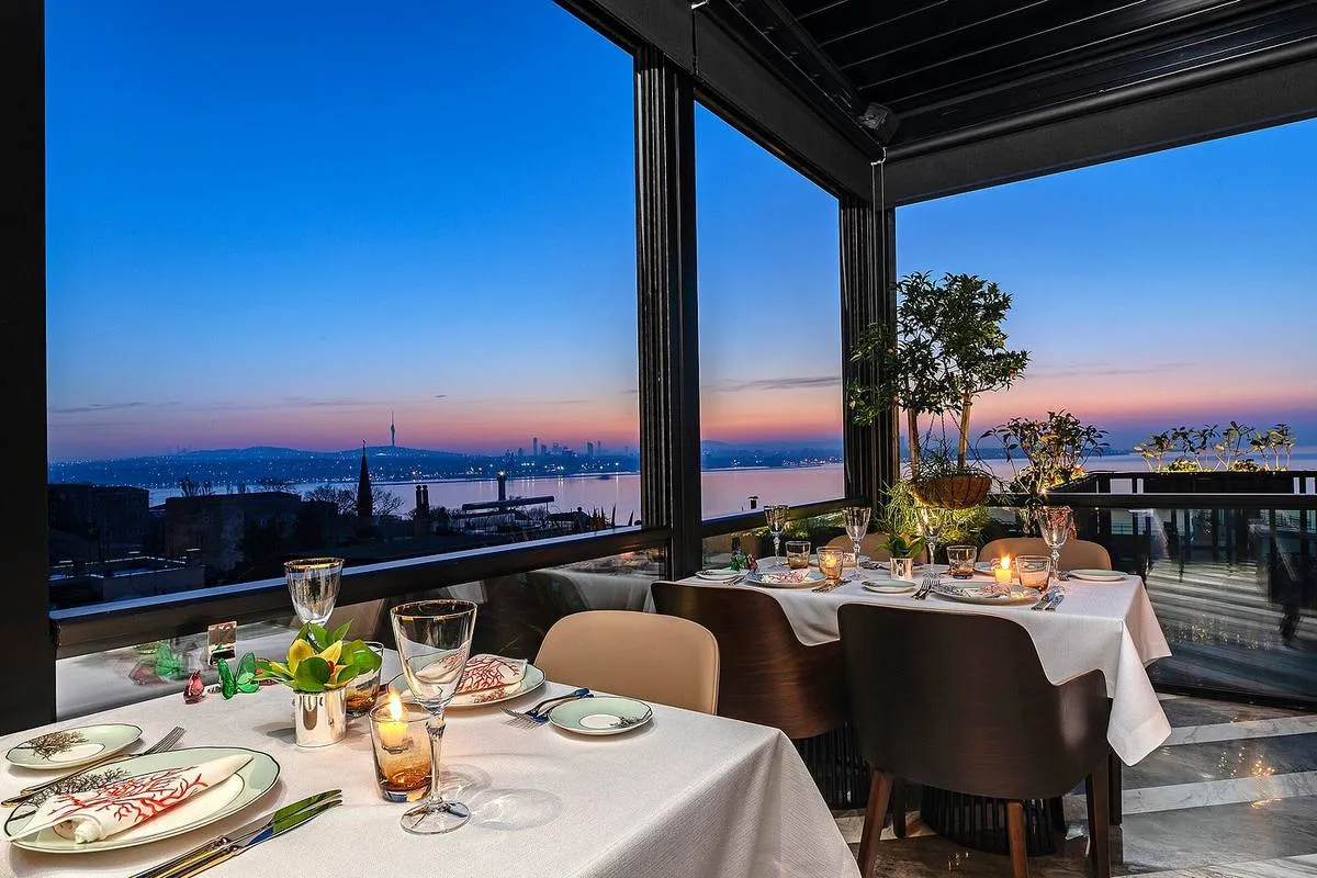 Aya Roof Lounge Çatı Katı Manzarası